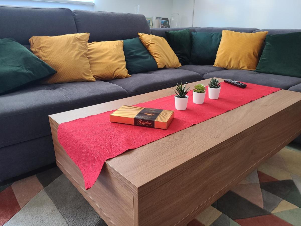 Modern 4-Star Luxury Apt - Wfh Ready, Free Parking Zagreb Exterior photo